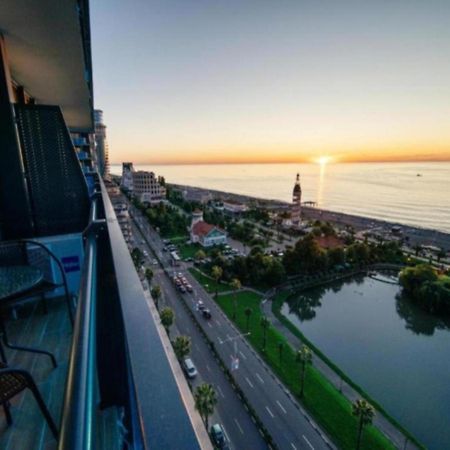 Sea View Orbi City Aparthotel Batumi Eksteriør bilde